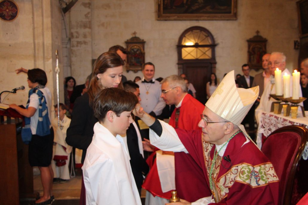 A l'exemple de la vie sacramentelle, il est bon de marquer l'adolescence par des étapes fortes