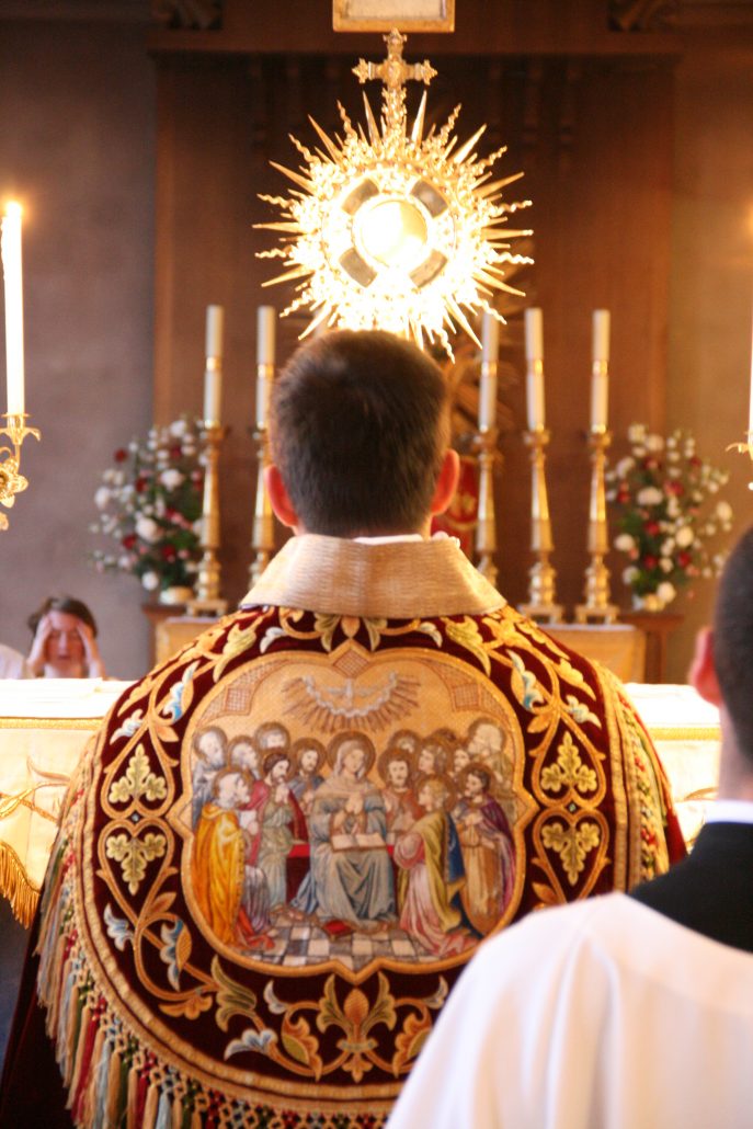 Comment mieux vivre de l'Eucharistie ? - Communauté Saint-Martin